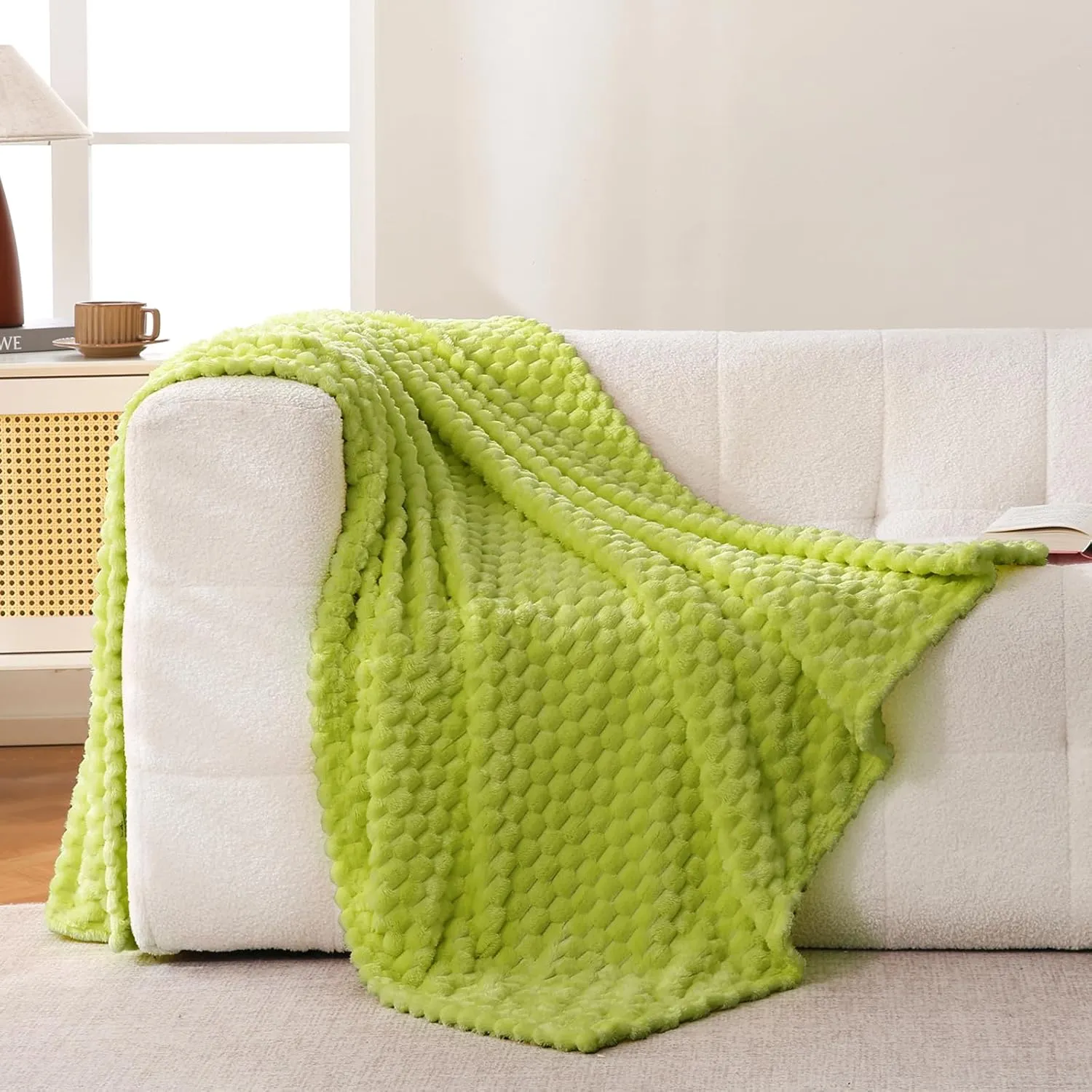 Bnuitland Fruit Green Flannel Throw Blanket (50X40 inches), 300 GSM Fleece Cozy Warm Soft Lightweight Bed Sofa Blanket for Babys and Pets, Suitable for All Seasons