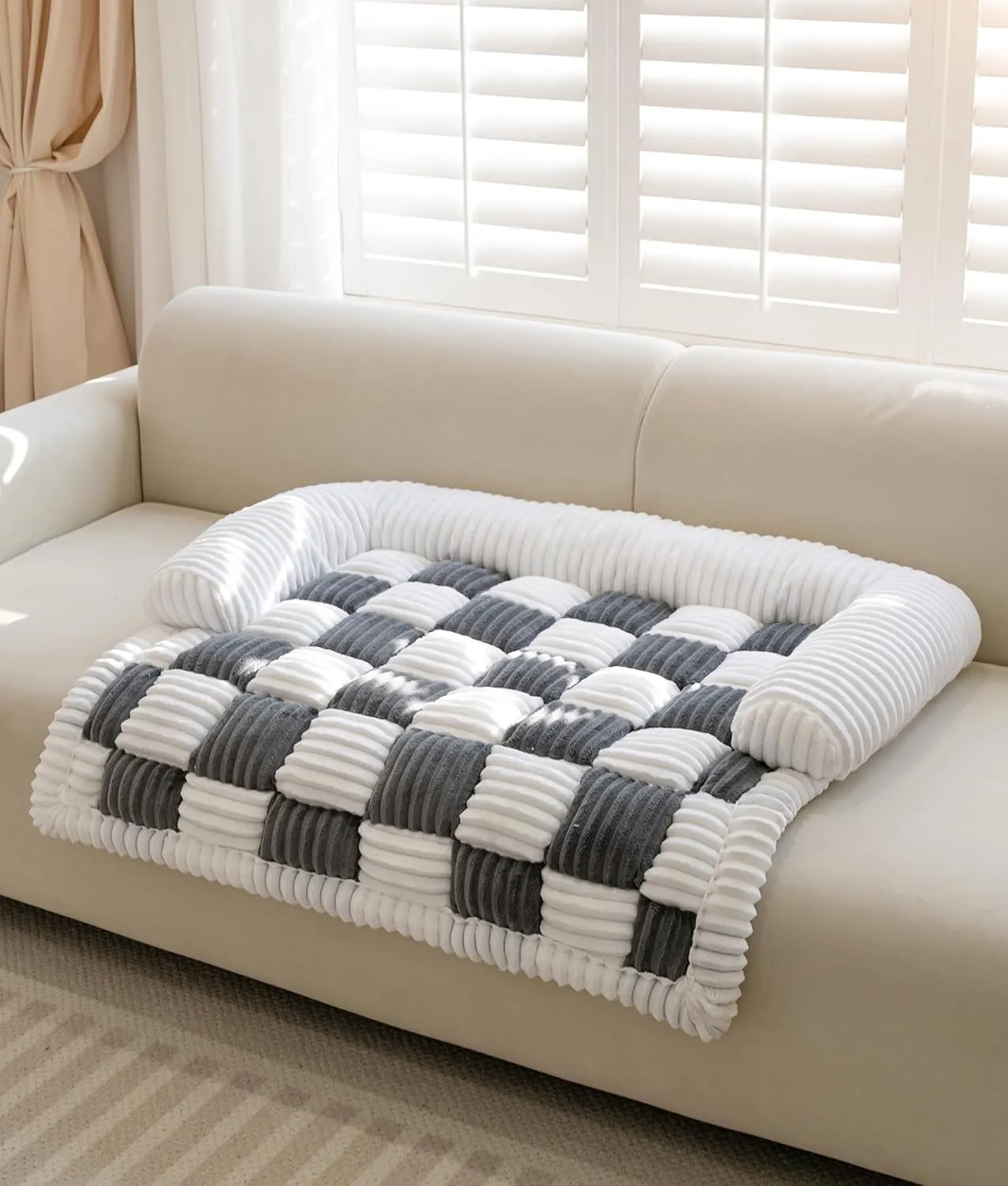Couch Cover for Dogs Washable, Calming Dog Bed Mats, Non Slip Pet Bed for Couch, Fluffy Cat Mat for Furniture Protector Sofa Cover for Home and Car (Dark-Grey, 47.2 * 37.4inch)